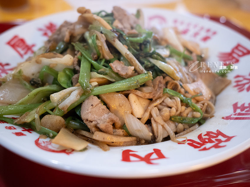 蒙古烤肉均一價,想吃多少自己夾!夾菜送肉還有白飯、熱湯、甜湯、飲料無限供應 蒙古烤肉均一價,想吃多少自己夾!夾菜送肉還有白飯、熱湯、甜湯、飲料無限供應