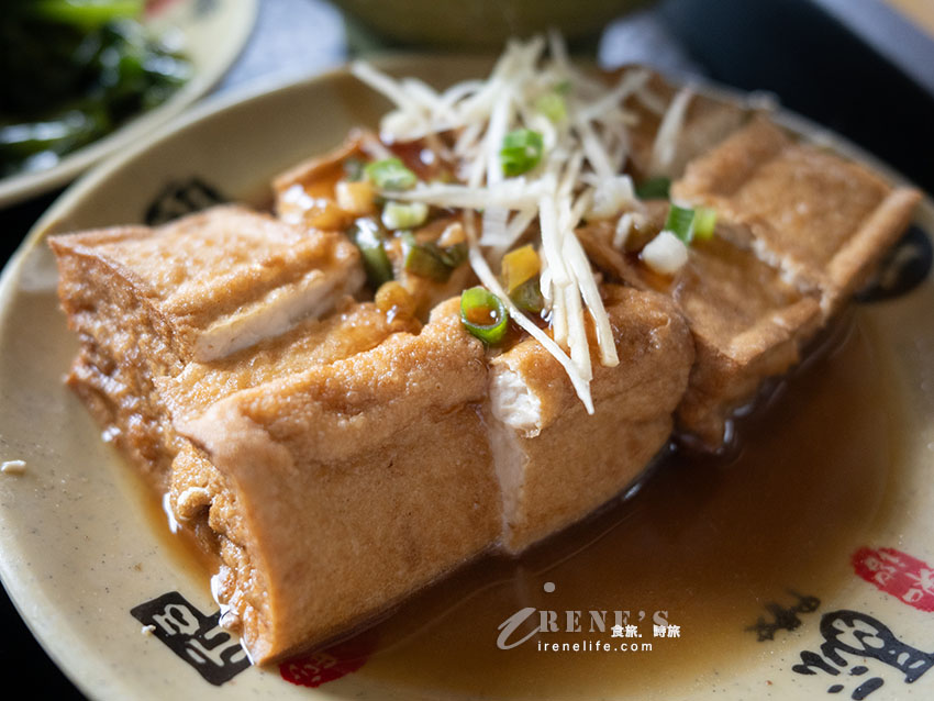 三重工業區裡的人氣烏醋麵，平價大份量！千萬不要失心瘋點太多
