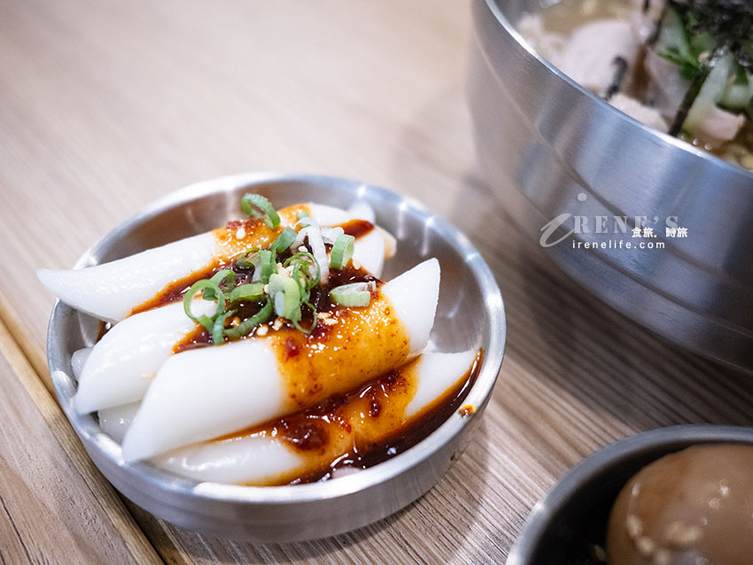 中山站巷弄裡的韓國豬肉麵專賣店,一碗150元起,加肉、加飯自己選 中山站巷弄裡的韓國豬肉麵專賣店,一碗150元起,加肉、加飯自己選