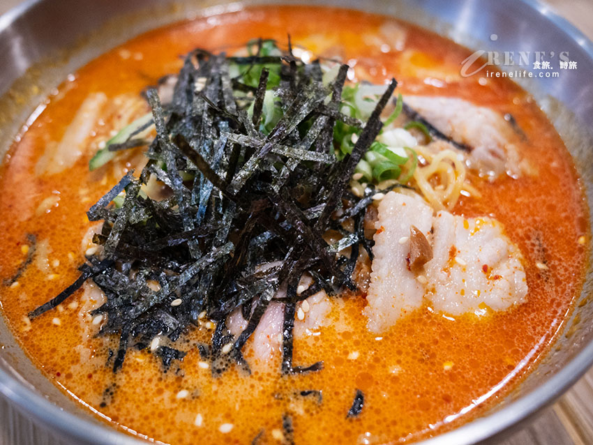 中山站巷弄裡的韓國豬肉麵專賣店,一碗150元起,加肉、加飯自己選 中山站巷弄裡的韓國豬肉麵專賣店,一碗150元起,加肉、加飯自己選