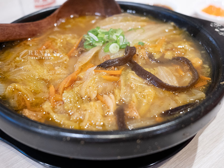 陽明公園旁的餐廳推薦，香酥鴨、炸腿庫、三杯豬雙寶、砂鍋菜都好下飯