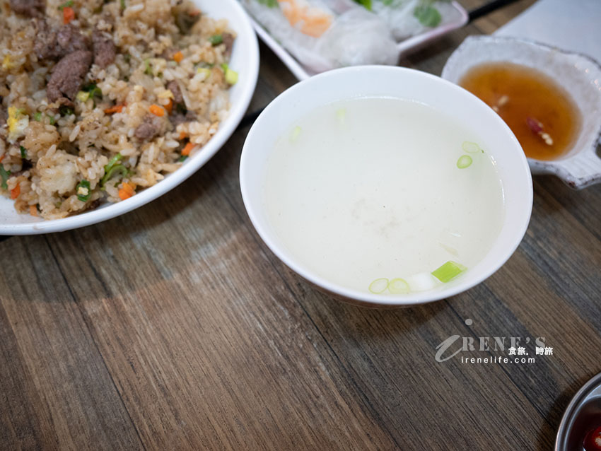 低調似民宅的土城巷內越南料理，在地居民與附近上班族用餐的愛店