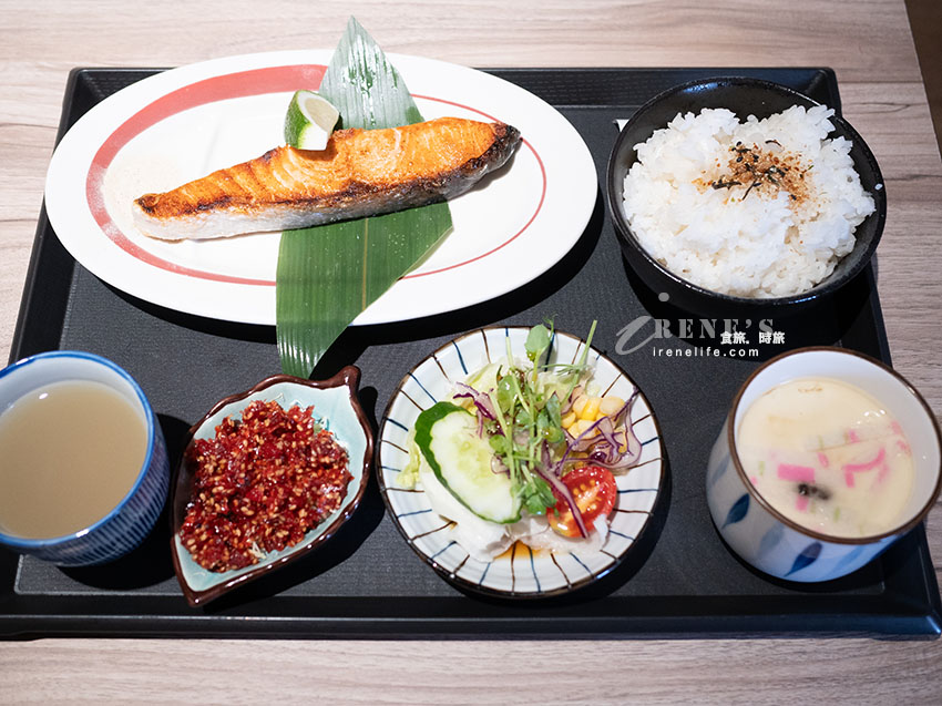 網站近期文章：近關渡醫院巷弄裡的平價日式料理，炸物、烤物、定食、丼飯、烏龍麵樣樣有