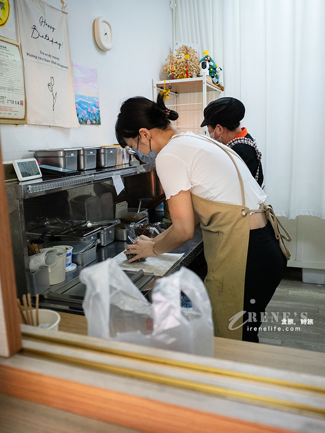 三重可愛紫米飯糰,創意口味包入內,控肉、蔥油雞、吻仔魚通通有 三重可愛紫米飯糰,創意口味包入內,控肉、蔥油雞、吻仔魚通通有