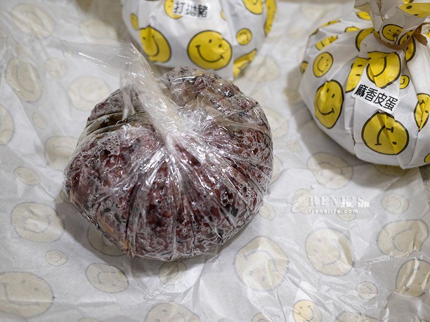 三重可愛紫米飯糰，創意口味包入內，控肉、蔥油雞、吻仔魚通通有