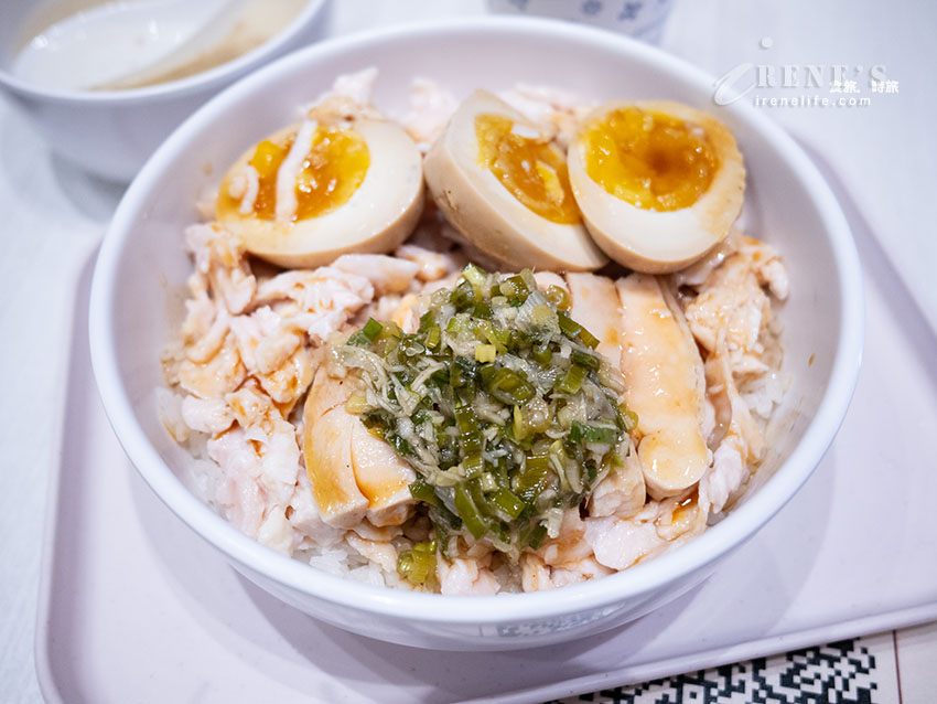 網站近期文章：台北車站美食推薦》聞狀元雞肉飯館旗艦店，文青風舒肥雞肉飯、免費雞湯無限喝