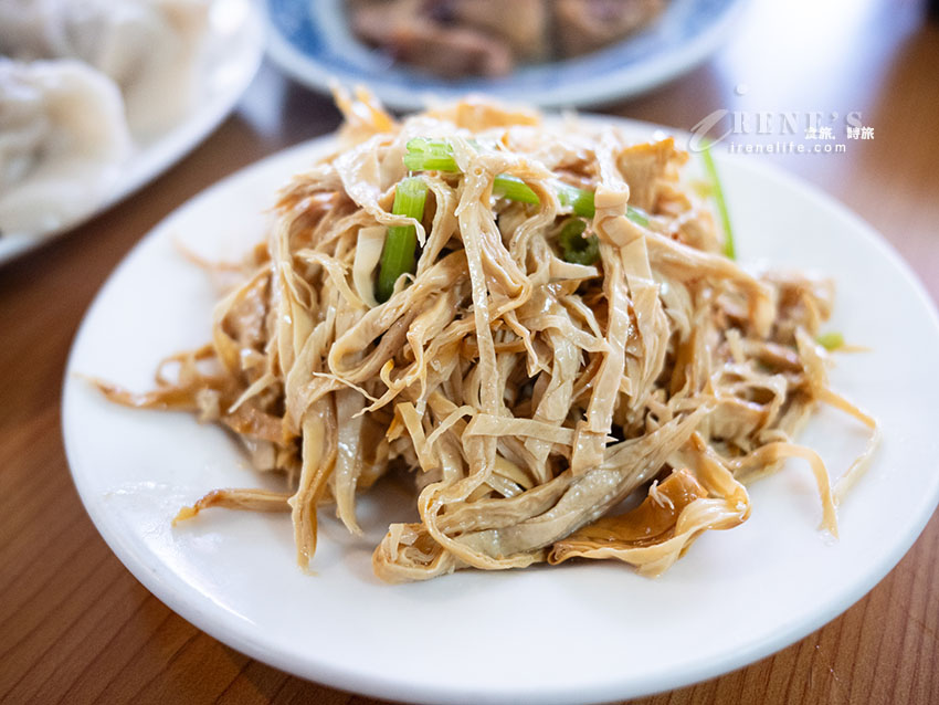 【淡水美食】忠師傅餃子王:淡江大橋旁在地人推薦鮮蝦水餃,附菜單與停車攻略! 【淡水美食】忠師傅餃子王:淡江大橋旁在地人推薦鮮蝦水餃,附菜單與停車攻略!