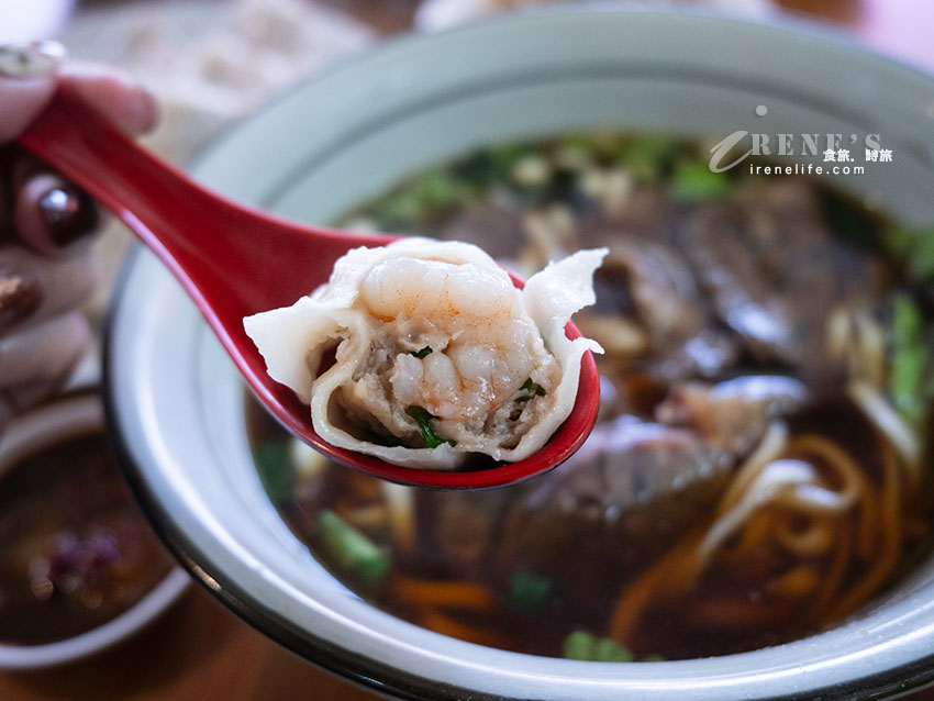 【淡水美食】忠師傅餃子王:淡江大橋旁在地人推薦鮮蝦水餃,附菜單與停車攻略! 【淡水美食】忠師傅餃子王:淡江大橋旁在地人推薦鮮蝦水餃,附菜單與停車攻略!