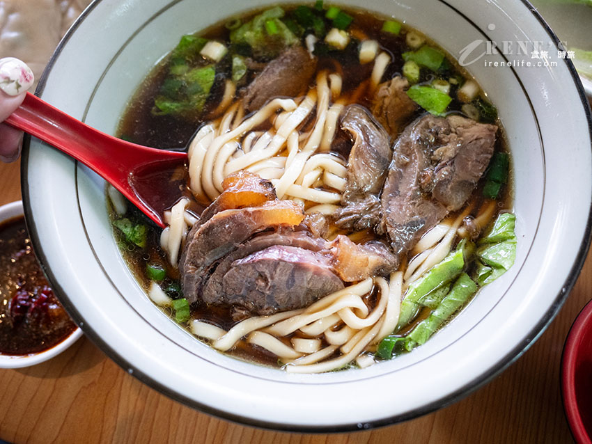 【淡水美食】忠師傅餃子王:淡江大橋旁在地人推薦鮮蝦水餃,附菜單與停車攻略! 【淡水美食】忠師傅餃子王:淡江大橋旁在地人推薦鮮蝦水餃,附菜單與停車攻略!