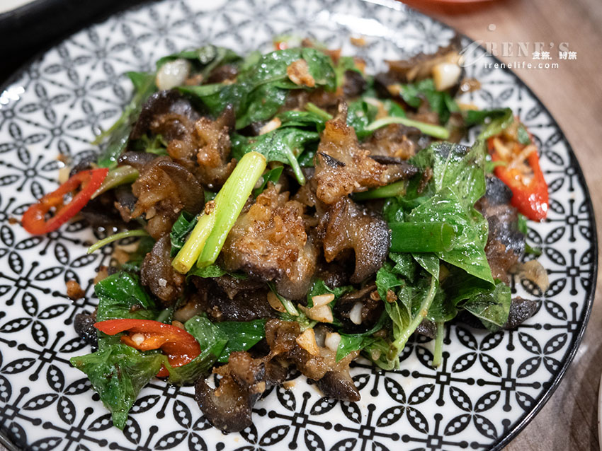 蘆洲美食｜蠔鱻生魚片海鮮料理：客製化生魚片拼盤、平價熱炒！家庭聚餐推薦（附菜單、停車場）