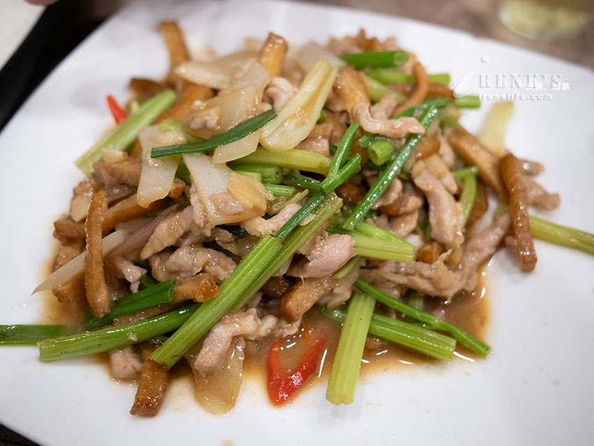 蘆洲美食｜蠔鱻生魚片海鮮料理：客製化生魚片拼盤、平價熱炒！家庭聚餐推薦（附菜單、停車場）