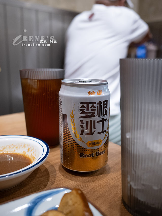 2026新入選米其林必比登推薦的新秀，很潮的滷肉飯，滷大排好粗暴
