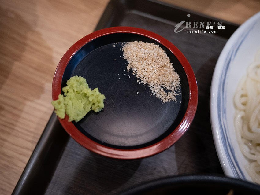 【佐賀美食】武雄かま蔵うどん：武雄溫泉站前在地人排隊美食！手掌大牛蒡天婦羅烏龍麵（附菜單、停車場）
