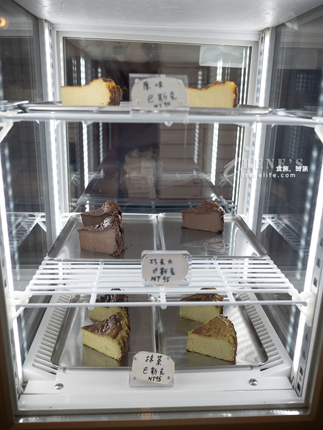 桃園藝文特區甜點推薦|隱巷內的超高人氣!「onon_cake 二溫菓子」法式可麗露專賣店 桃園藝文特區甜點推薦|隱巷內的超高人氣!「onon_cake 二溫菓子」法式可麗露專賣店