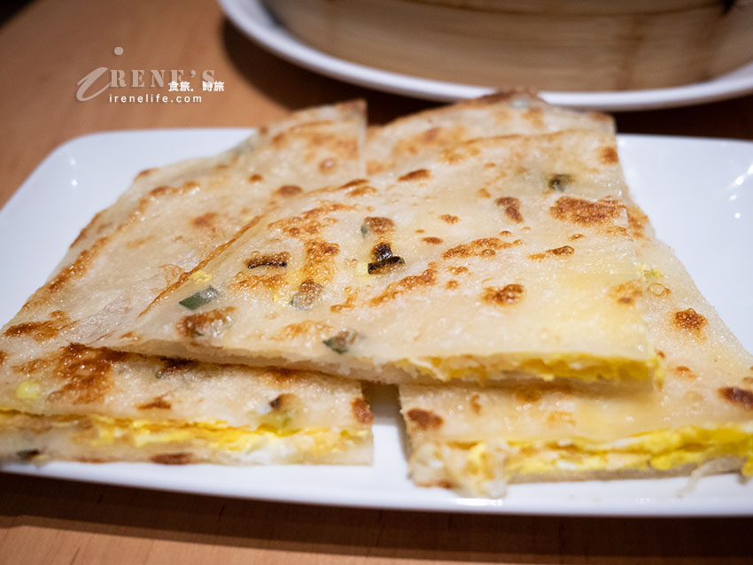 三重集美街美食｜食功夫蒸餃鍋貼專賣店，免低消享「小米粥吃到飽」，青龍雙椒鍋貼必點！