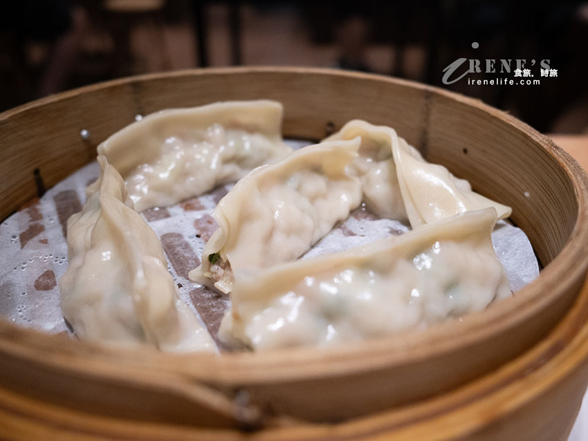 三重集美街美食｜食功夫蒸餃鍋貼專賣店，免低消享「小米粥吃到飽」，青龍雙椒鍋貼必點！