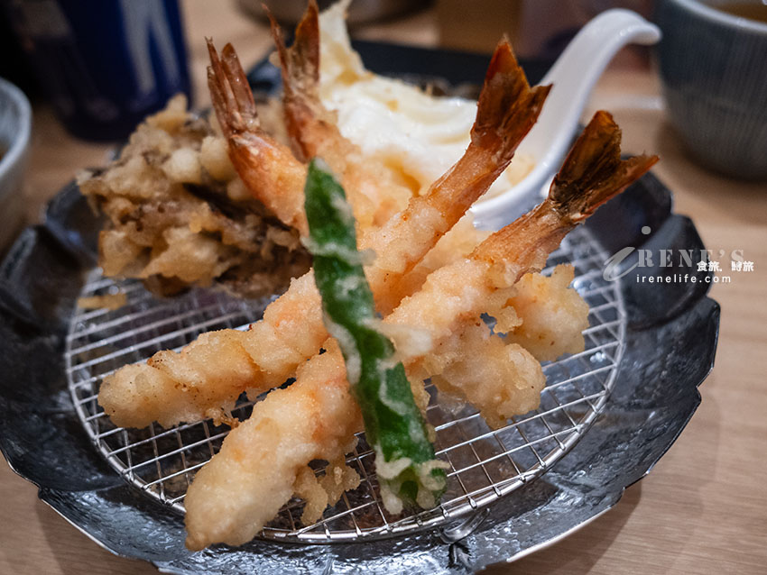網站近期文章：大巨蛋美食｜金子半之助-天婦羅：海外首店進駐遠東Garden City！399元起板前現炸天婦羅、三款漬物免費吃到飽