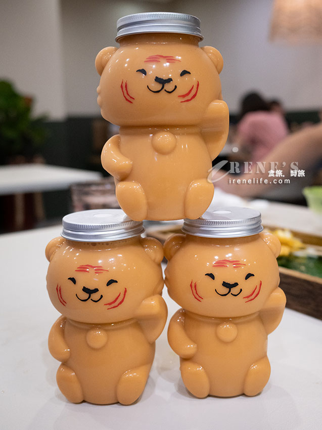 新莊泰式料理推薦｜泰拾樂泰式餐坊，一個人也能吃的精緻泰菜！必點皇室咖哩軟殼蟹與小熊泰奶