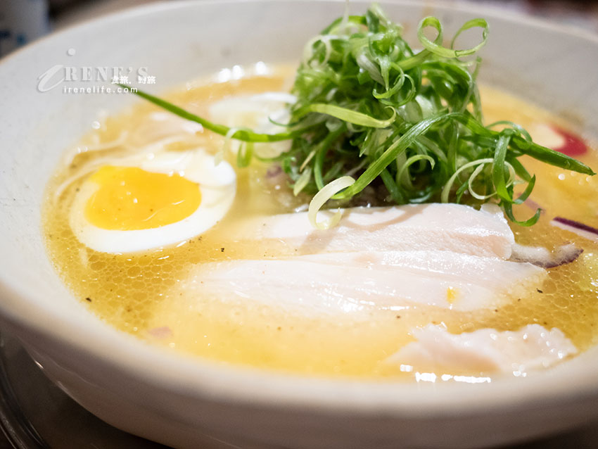 即時熱門文章：汐止遠雄美食｜樂麵屋：20年人氣九州拉麵，必點清爽柚香鹽味與蒜香鐵板飯！