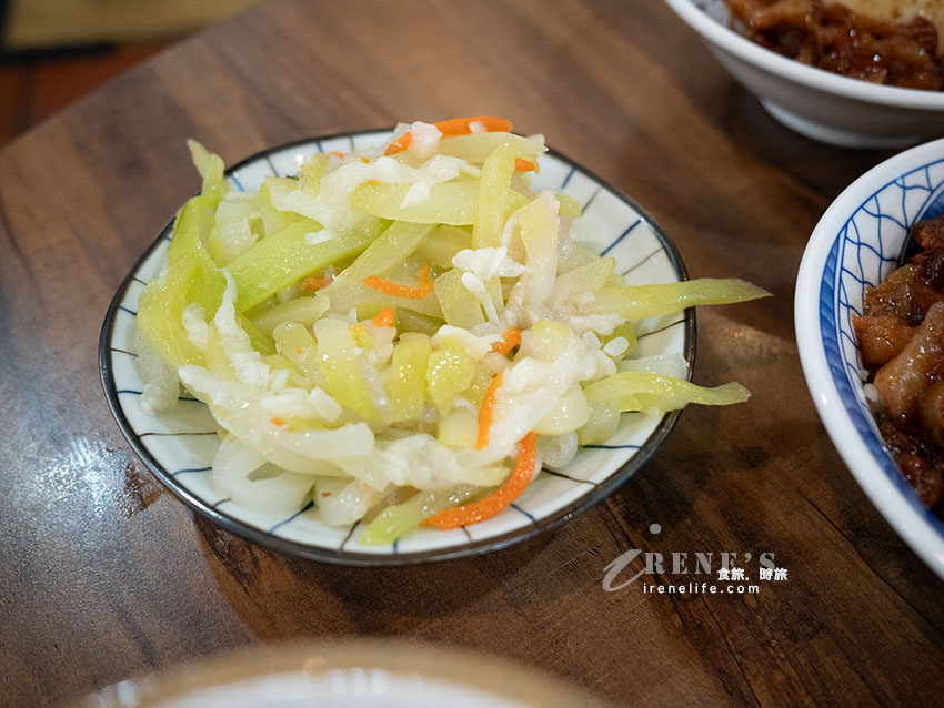 【基隆美食】十二堂：在地人私藏的中正區神級「蒸蛋滷肉飯」與平價便當