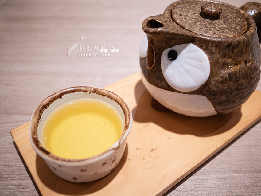 別以為是日本品牌！Woosa屋莎洋食鬆餅屋新莊宏匯店：雲朵鬆餅評價、鹹食推薦與續醬攻略