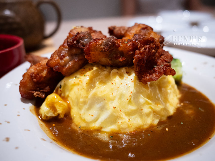 別以為是日本品牌！Woosa屋莎洋食鬆餅屋新莊宏匯店：雲朵鬆餅評價、鹹食推薦與續醬攻略