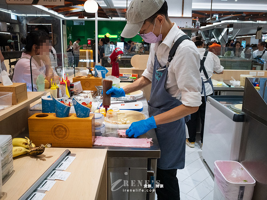【大巨蛋美食】桐生日式可麗餅：遠東Garden City必吃甜點！爆餡烤布蕾、草莓千層酥超夢幻