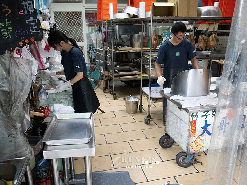 【三重美食】大哥雞肉:陽明山青菜園白斬雞神還原!三蘆隱藏版外帶推薦 【三重美食】大哥雞肉:陽明山青菜園白斬雞神還原!三蘆隱藏版外帶推薦