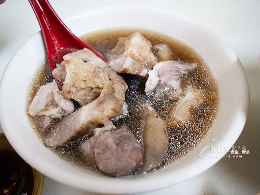【大稻埕美食】歸綏街當歸豬腳老店：台北500碗推薦！菜單必點腿肉湯免費續湯、膠質魯肉飯