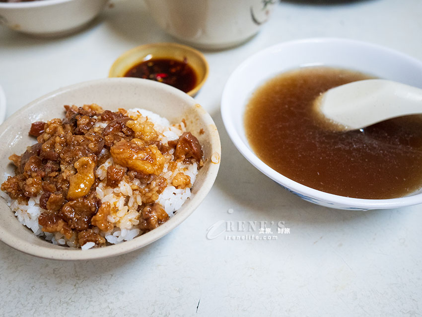 【大稻埕美食】歸綏街當歸豬腳老店：台北500碗推薦！菜單必點腿肉湯免費續湯、膠質魯肉飯