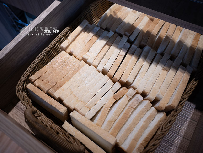 【蘆洲平價牛排】新統牛排蘆洲店：$260起熱食自助吧吃到飽！壽星優惠、菜單與評價