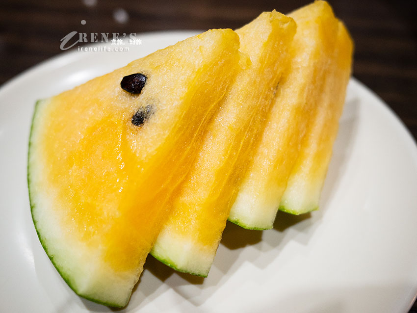 【蘆洲平價牛排】新統牛排蘆洲店：$260起熱食自助吧吃到飽！壽星優惠、菜單與評價