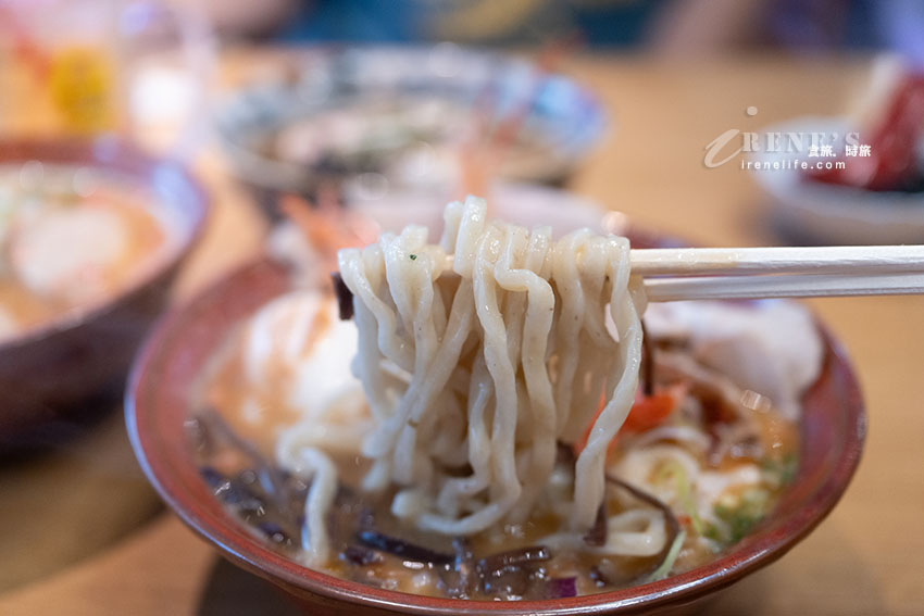 【那霸美食】麺処 益々-masumasu-：國際通旁爆濃蝦湯沖繩麵！每日限量海老三味極與菜單攻略