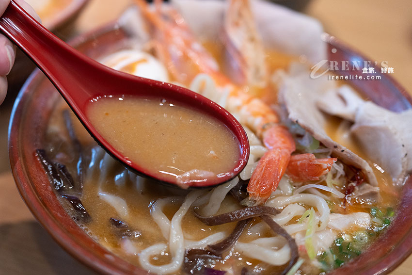 【那霸美食】麺処 益々-masumasu-:國際通旁爆濃蝦湯沖繩麵!每日限量海老三味極與菜單攻略 【那霸美食】麺処 益々-masumasu-:國際通旁爆濃蝦湯沖繩麵!每日限量海老三味極與菜單攻略