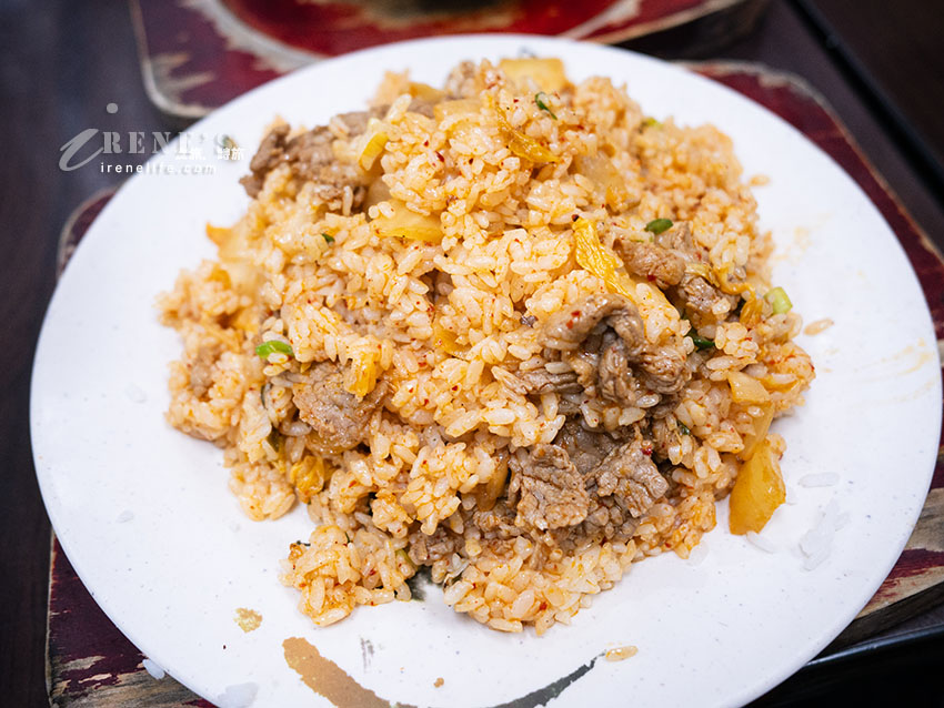 【三重美食】小梅泡菜鍋:在地人才知道的美食!中正南路隱藏版必吃酸香韓式泡菜鍋與超大份量泡菜炒飯 【三重美食】小梅泡菜鍋:在地人才知道的美食!中正南路隱藏版必吃酸香韓式泡菜鍋與超大份量泡菜炒飯