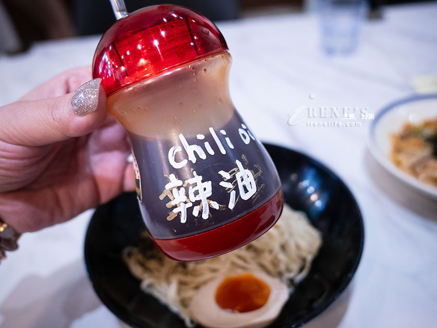 【台北車站美食】擂銗餐廳:香港老闆開的跨國界餐館!五小福燒賣、酥脆多汁咖哩炸雞評測 【台北車站美食】擂銗餐廳:香港老闆開的跨國界餐館!五小福燒賣、酥脆多汁咖哩炸雞評測