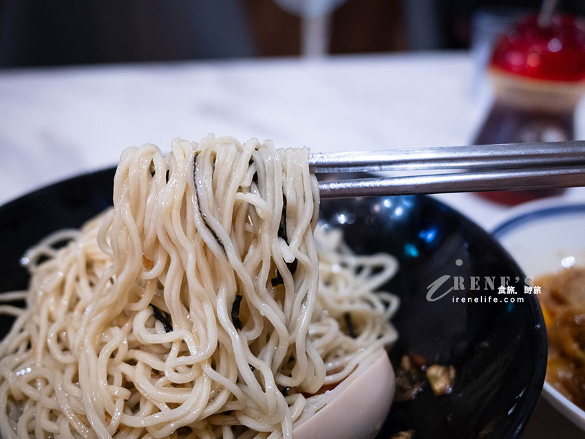 【台北車站美食】擂銗餐廳：香港老闆開的跨國界餐館！五小福燒賣、酥脆多汁咖哩炸雞評測