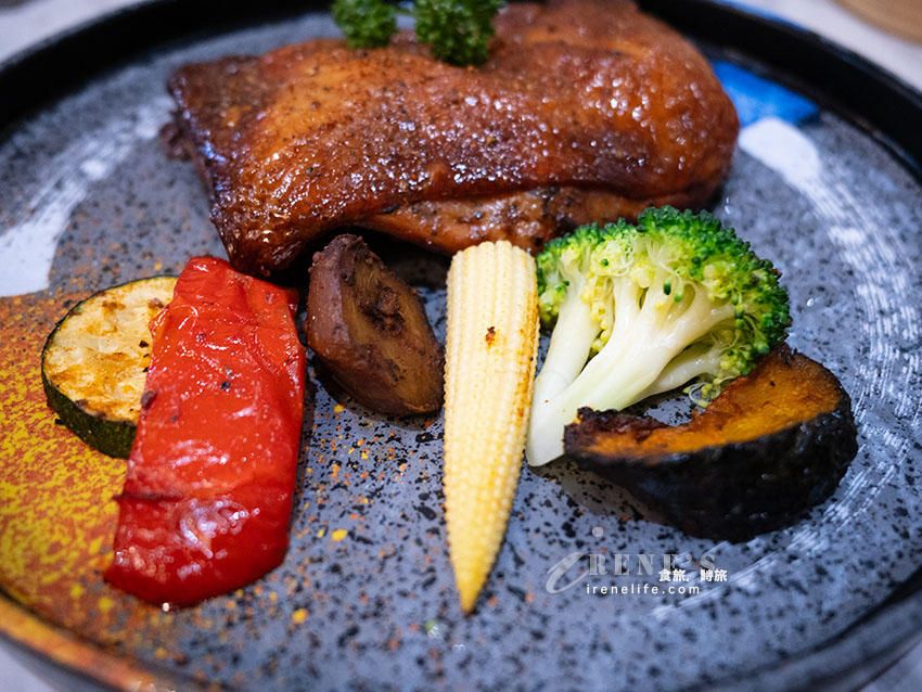 【台北車站美食】擂銗餐廳:香港老闆開的跨國界餐館!五小福燒賣、酥脆多汁咖哩炸雞評測 【台北車站美食】擂銗餐廳:香港老闆開的跨國界餐館!五小福燒賣、酥脆多汁咖哩炸雞評測