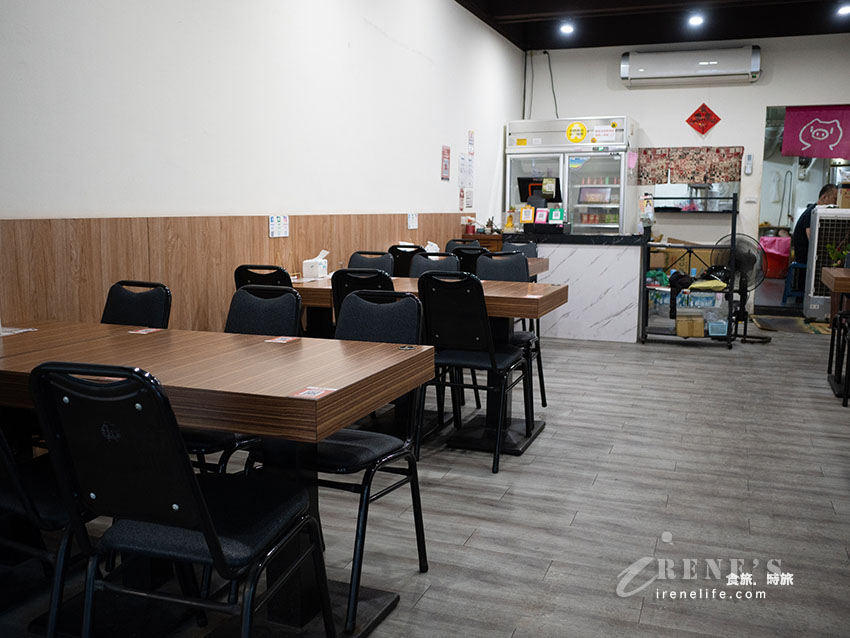 三重也吃得到淡水黑店排骨飯！「黑咻排骨飯」菜單推薦：軟嫩入味排骨配大滷湯超滿足