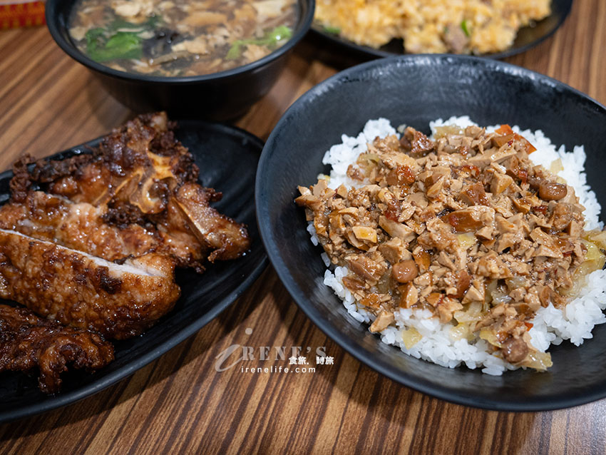 三重也吃得到淡水黑店排骨飯！「黑咻排骨飯」菜單推薦：軟嫩入味排骨配大滷湯超滿足