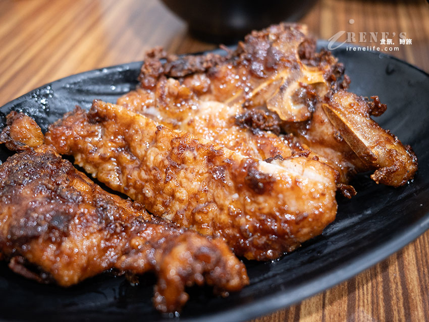 三重也吃得到淡水黑店排骨飯！「黑咻排骨飯」菜單推薦：軟嫩入味排骨配大滷湯超滿足