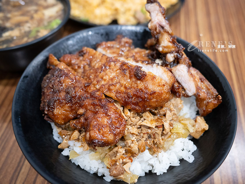 延伸閱讀：三重也吃得到淡水黑店排骨飯！「黑咻排骨飯」菜單推薦：軟嫩入味排骨配大滷湯超滿足