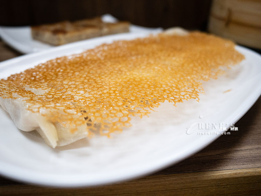 淡水站隱藏版小吃|夾雙筷:僅6席吧台!爆汁冰花鮮蝦鍋貼、流心巧克力蒸餃評測 淡水站隱藏版小吃|夾雙筷:僅6席吧台!爆汁冰花鮮蝦鍋貼、流心巧克力蒸餃評測