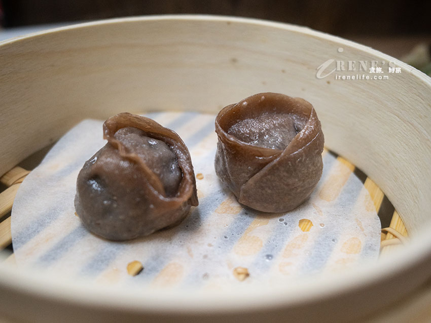 淡水站隱藏版小吃|夾雙筷:僅6席吧台!爆汁冰花鮮蝦鍋貼、流心巧克力蒸餃評測 淡水站隱藏版小吃|夾雙筷:僅6席吧台!爆汁冰花鮮蝦鍋貼、流心巧克力蒸餃評測