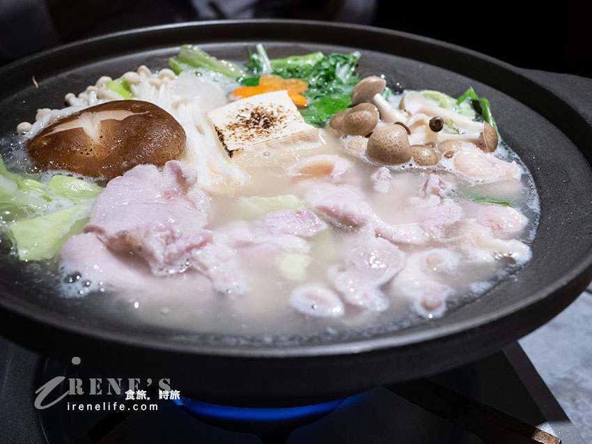 【三重美食】大繁盛鉄板焼肉：營業到凌晨2點！博多鐵板燒肉拌辛味噌、雞白湯水炊鍋評測