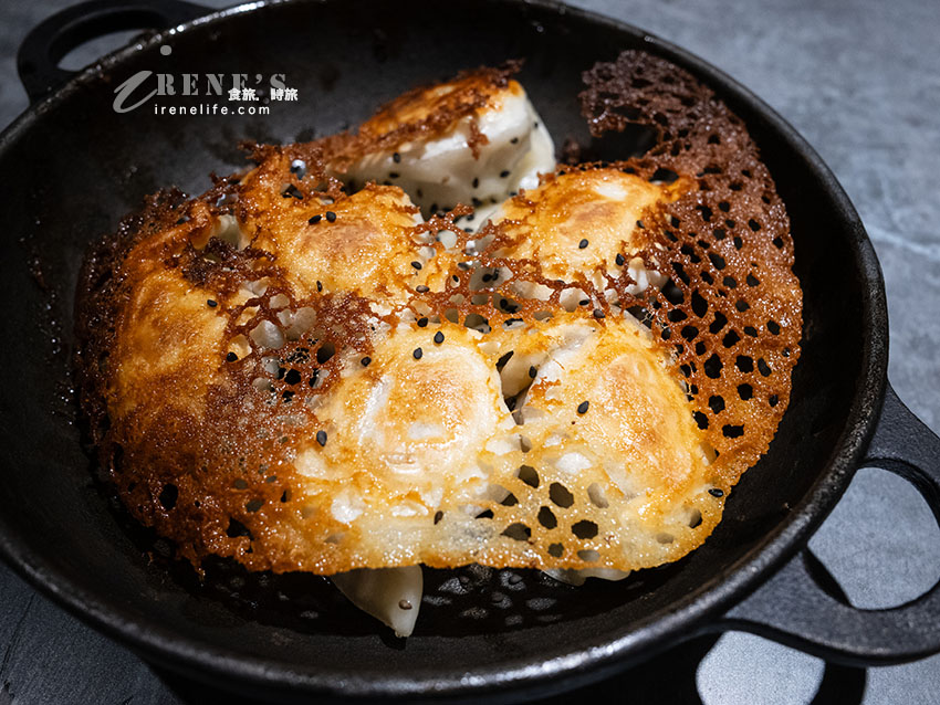 【三重美食】大繁盛鉄板焼肉：營業到凌晨2點！博多鐵板燒肉拌辛味噌、雞白湯水炊鍋評測